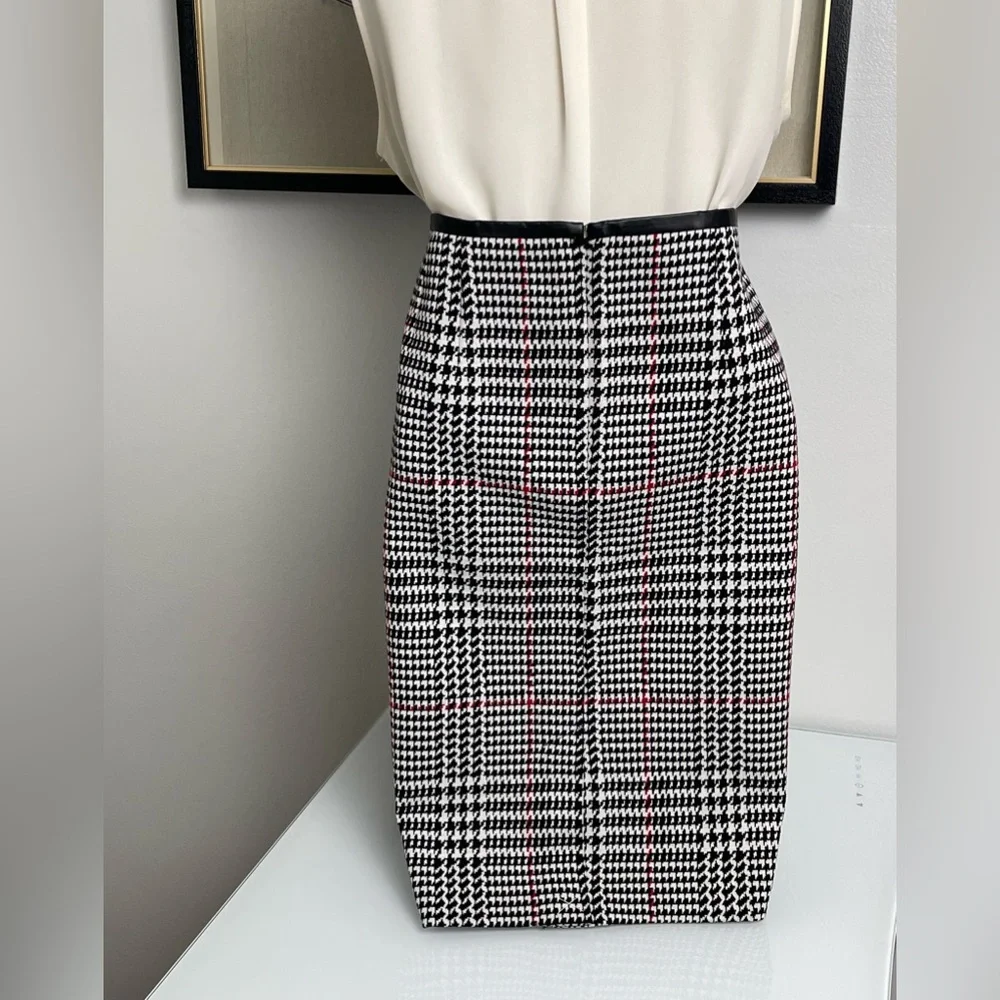 Talbots - Picture 2 of 16